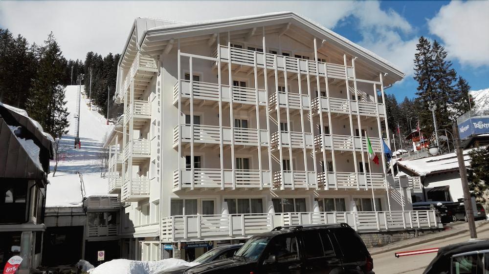 Hotel Miramonti Madonna Buitenkant foto