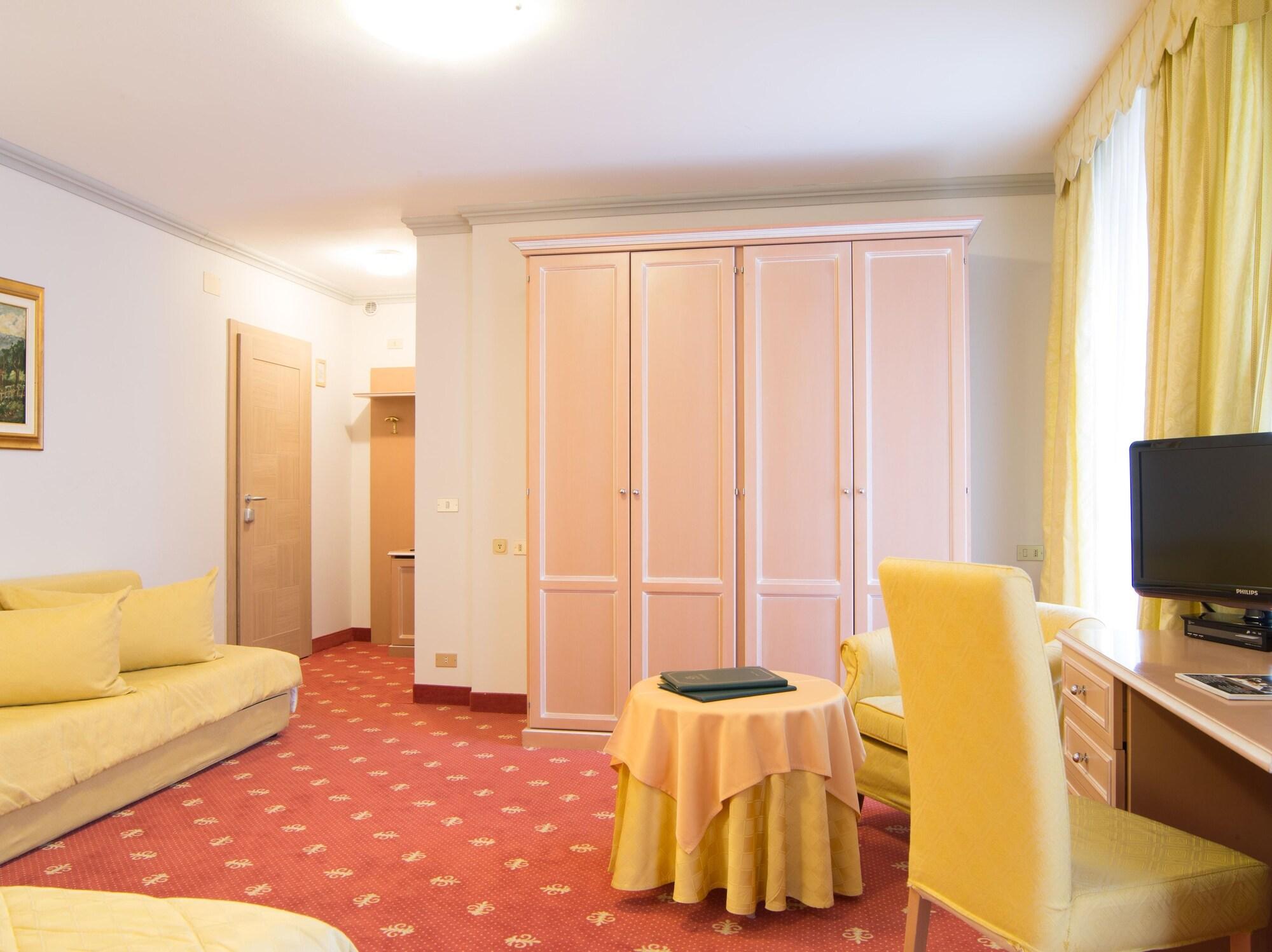Hotel Miramonti Madonna Buitenkant foto