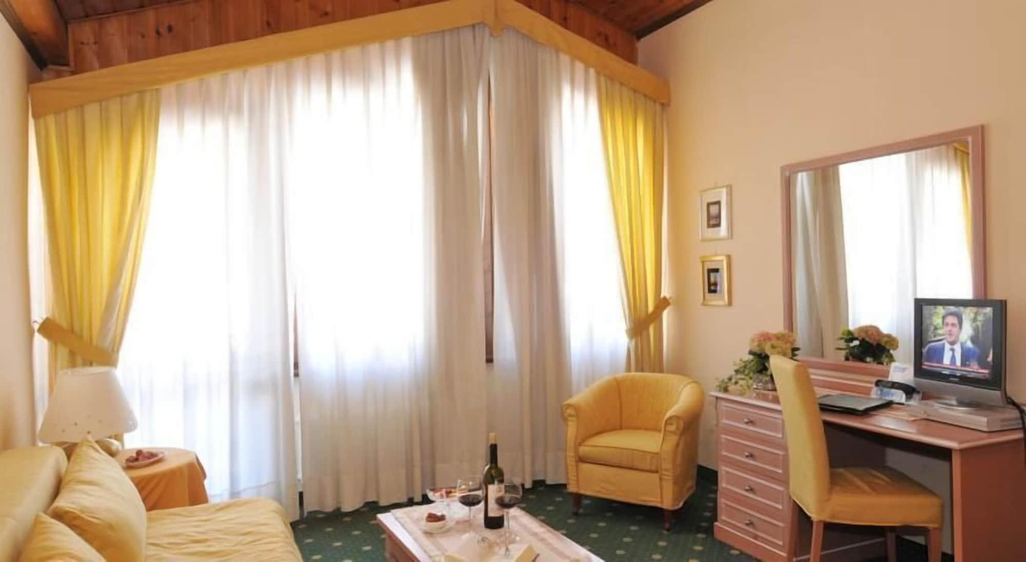 Hotel Miramonti Madonna Buitenkant foto