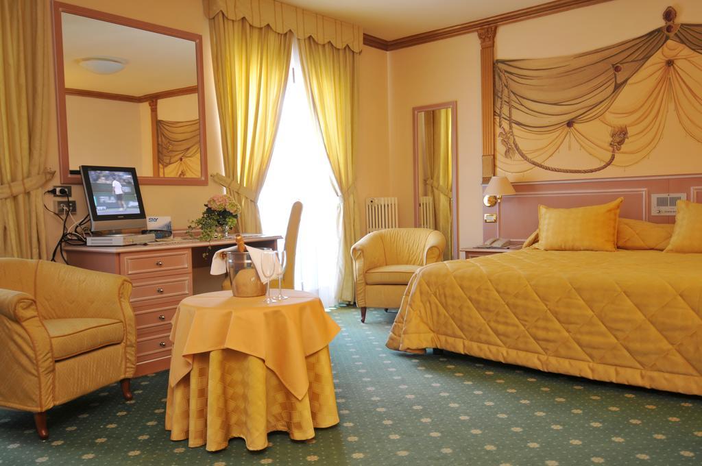 Hotel Miramonti Madonna Buitenkant foto