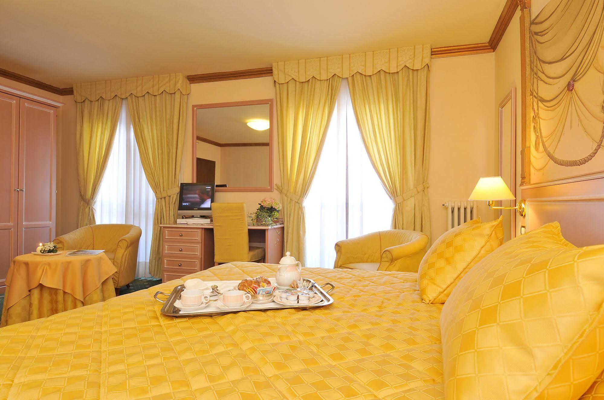 Hotel Miramonti Madonna Buitenkant foto